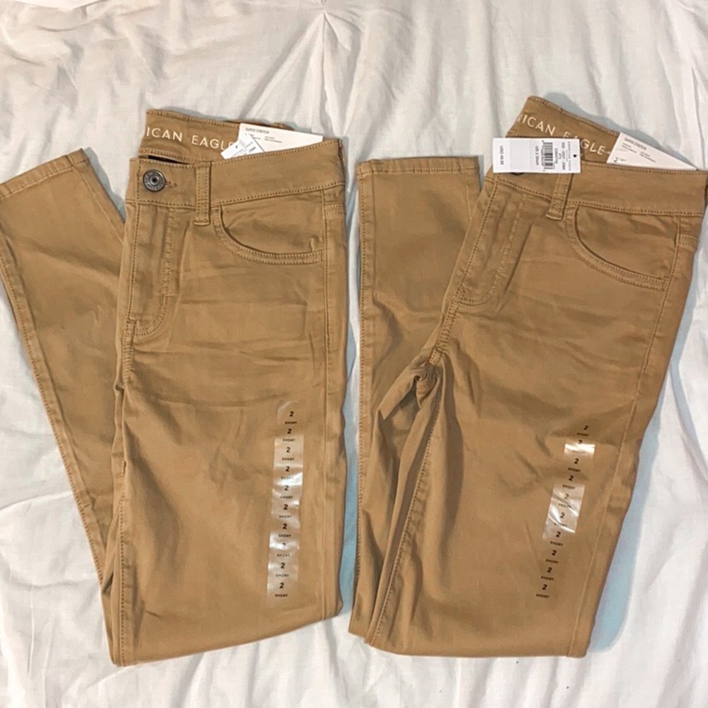 BRAND NEW AMERICAN EAGLE KHAKI JEGGINGS